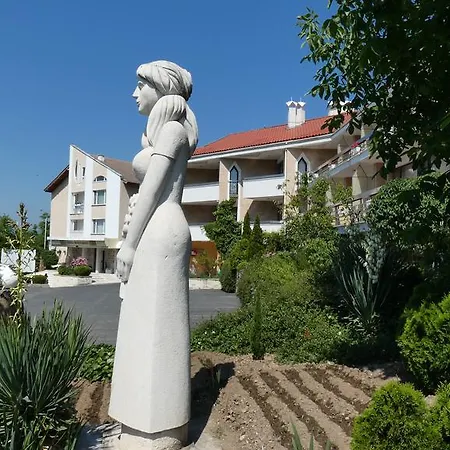 Mg Resort 3*